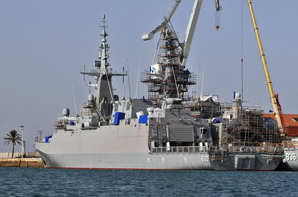Una de las corbetas de la clase Al Jubail basadas en el diseo de Navantia Avante 2200. (foto Julio Maz)